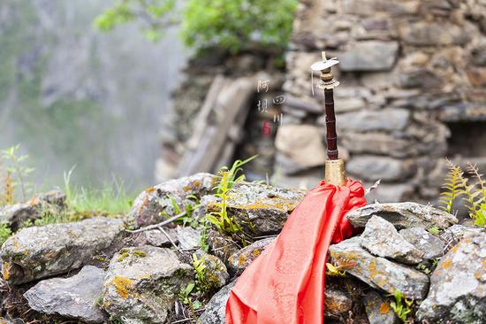 去阿坝探秘云朵上的民族,一位羌族大爷为我唱了一首听不懂的歌